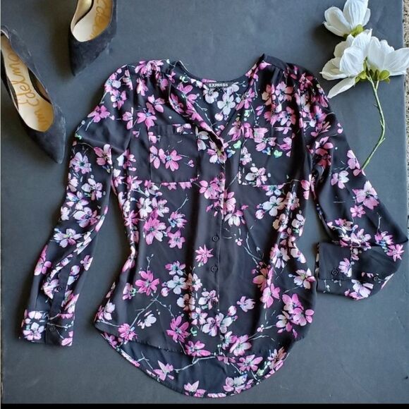 Express Floral Blouse - Picture 1 of 9